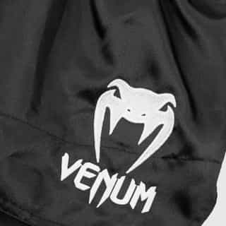 muai tai shorti classic venum – black white 3 муай тай шорти classic venum - black/white 1